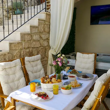 Vila Arba - Authentic Mediterranean With Jacuzzi