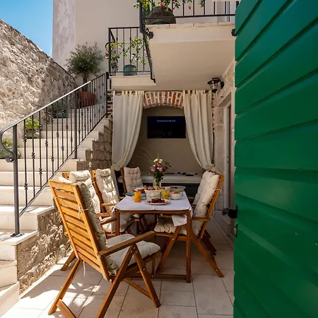Arba - Authentic Mediterranean With Jacuzzi Villa Rab Town