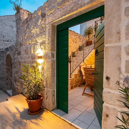Arba - Authentic Mediterranean With Jacuzzi Villa